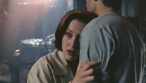  Season Five The End # ~ Scully Hugs Mulder