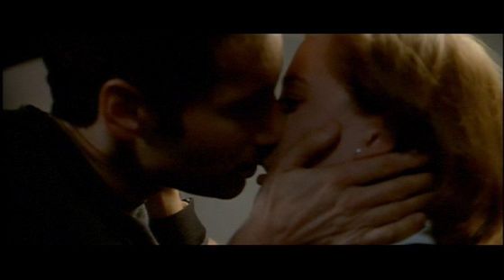  XFiles : FTF # ~ Mulder & Scully Nearly ciuman