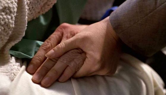  Season Seven TSE # ~ Scully Holds Mulders Hand