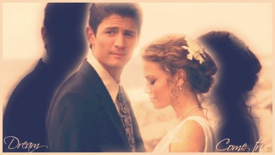  "Haley’s dress was simple but elegant and they got married at the most romantic place ever. That wedding showed me that sth doesn’t have to be big o fancy to be perfect."