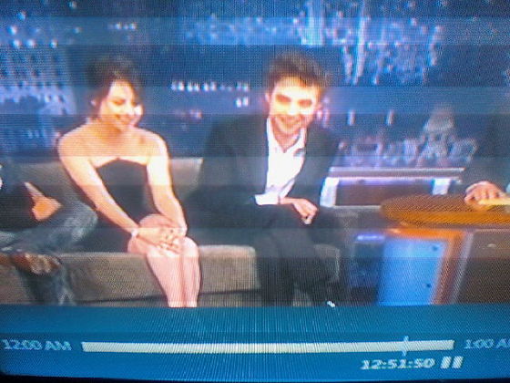 & i'm serious , they put their hands down at the same time together . team robsten , ♥ .
