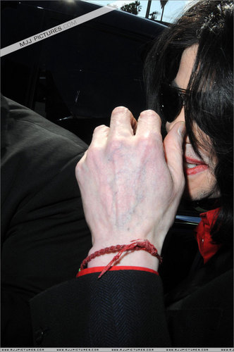  2006 - 2008 > Various > Michael shopping at Off The 벽
