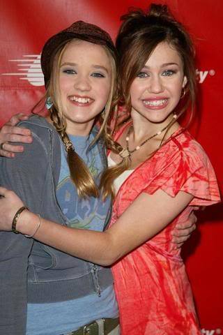  Emily Osment & Miley Cyrus