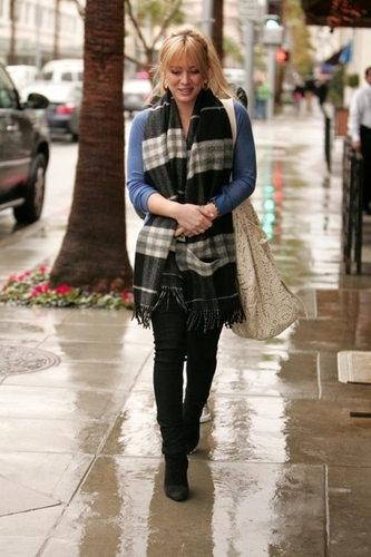  Hilary out and about LA