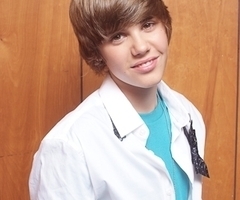 Justin Bieber Photo Shoot <33 so cute!