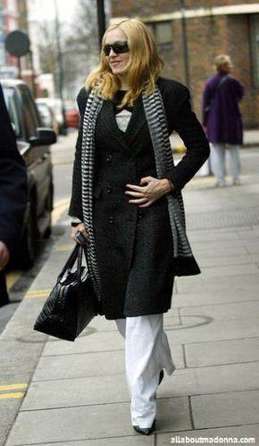  Мадонна In Лондон (January 21 2004)