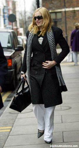  Мадонна In Лондон (January 21 2004)