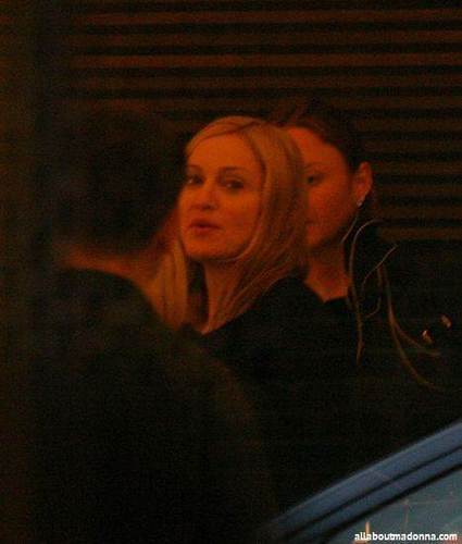  madonna In Londres (January 21 2004)