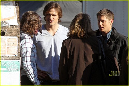  Jensen & Jared on set SPN