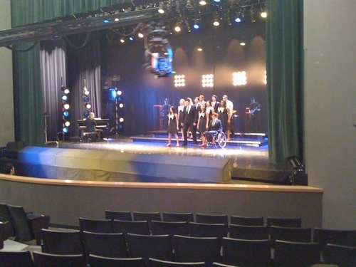  New Directions Back On Stage