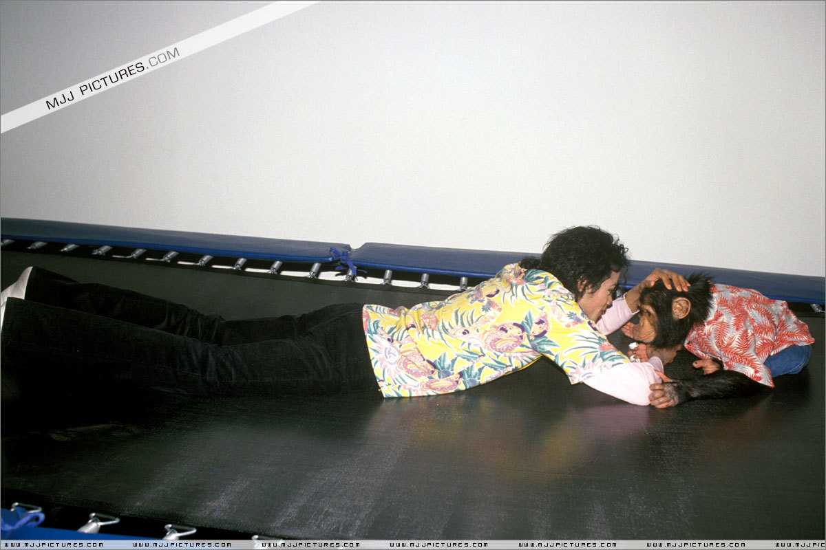  AWW MJ AND BUBBLES <3