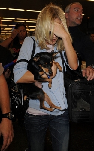  Carrie arriving in Miami