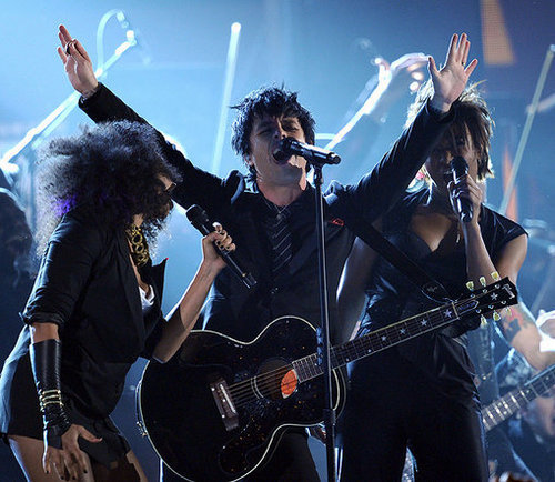  Green 일 Performing '21 Guns' @ the 2010 Grammy Awards