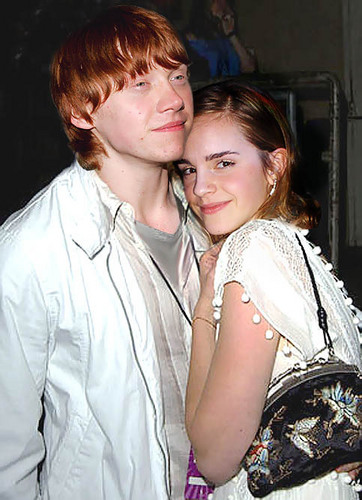  HERMIONE AND RON