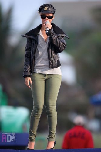 Rehearsals for the Pepsi and VH1 Super Bowl Fan Jam in Miami - February 3, 2010
