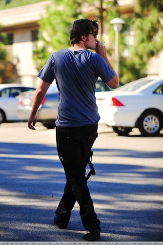  Robert Pattinson যেভাবে খুশী pics