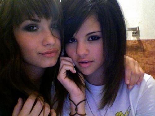  Selena and demi