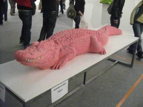  Chewed gum -ART -crocodile