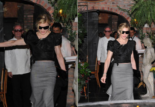  madonna with jesús in Rio (February 09 2010)