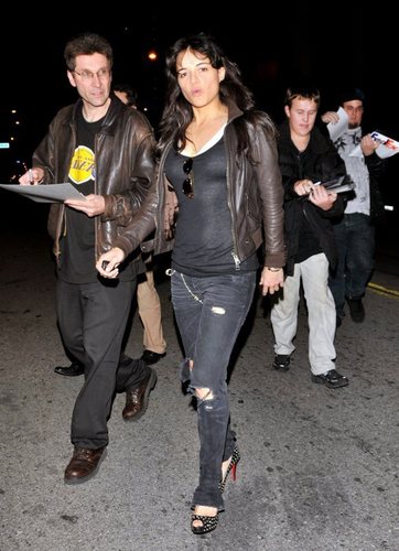  Michelle Rodriguez parties at a bar in West Hollywood, 3 February 2010