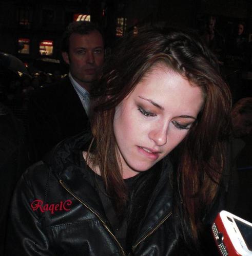  New/old KStew candids from Madrid 2008
