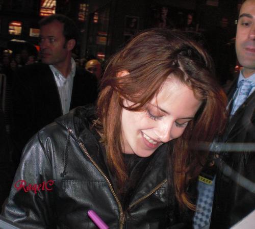  New/old KStew candids from Madrid 2008