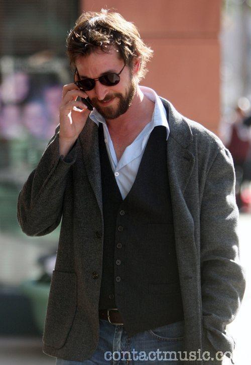 Noah Wyle in Beverly Hills