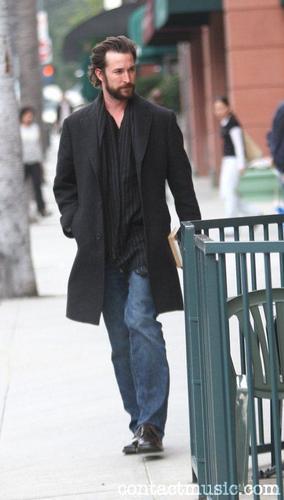 Noah Wyle in Beverly Hills