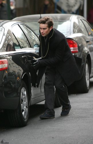  Jan 14: On the set of 'Gossip Girl' in NYC