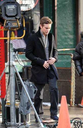  Jan 8: On the set of 'Gossip Girl' in NYC