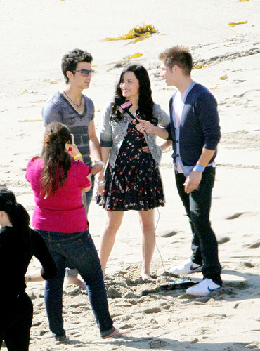  Jemi shooting the musique video for 'Make a Wave'. 15.02.10