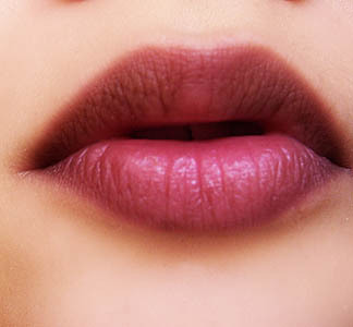  گلابی Lips