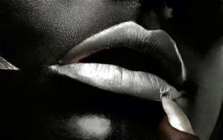  Silver Lips