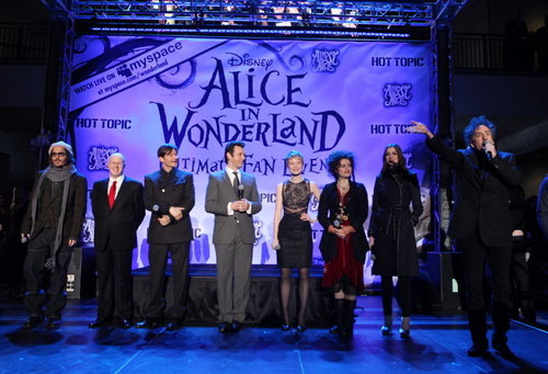  Alice in Wonderland cast at the Alice in Wonderland ultimate 粉丝 event