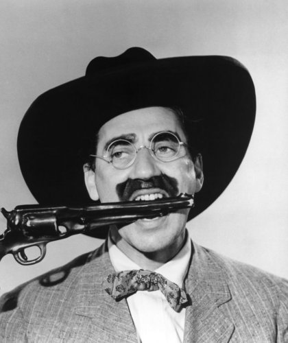  Groucho in 'Go West'