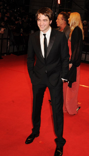 robert pattinson - Red Carpet Pictures - Robert Pattinson Photo ...