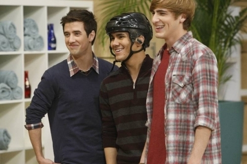  Logan, Carlos, Kendall