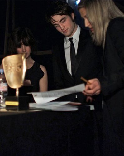  New pictures from backstage at the Baftas