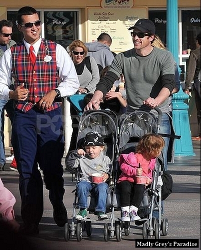 Patrick Dempsey and Family at 迪士尼 Land