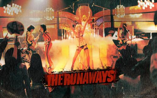  2010: The Runaways Official karatasi za kupamba ukuta