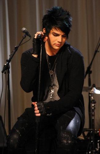  Adam Behind The Scenes Of VH1 Unplugged!