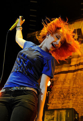 Hayley's action ♥ - Paramore Photo (10733199) - Fanpop