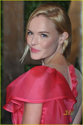  Kate Bosworth is Vanity Fair Fabulous