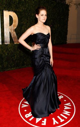  Kristen at the Vanity Fair Oscar After Party 2010