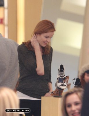  Marcia Shopping In Beverly Hills.