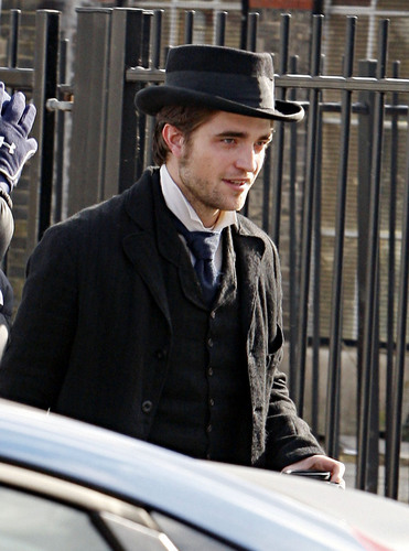  Pictures of Rob on the set of 'Bel Ami' today