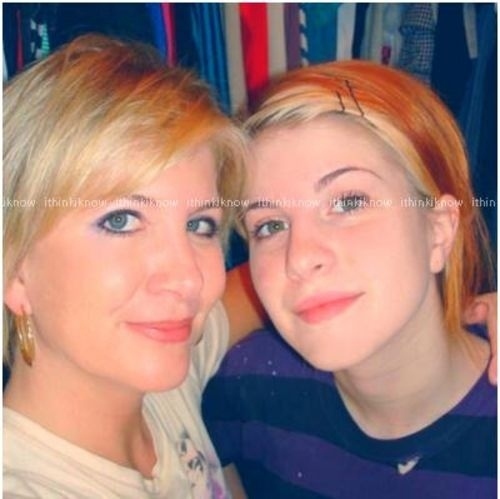  .hayley williams and her mother