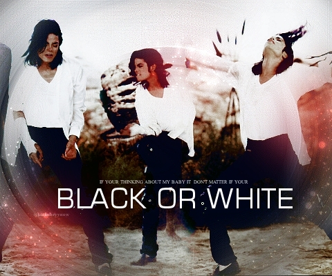  Black または white