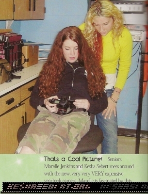  凯莎 Yearbook Pics