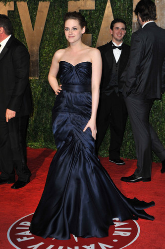  Kristen at the Vanity Fair Oscar After Party 2010